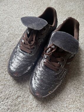 Steve Madden Madrid Sequin Pewter Low-Top Sneaker 7.5